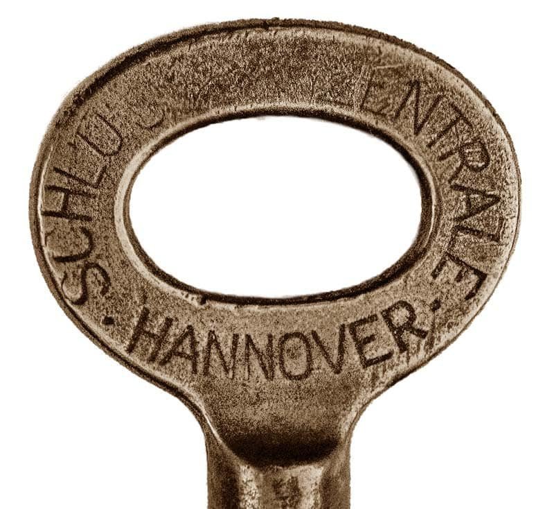 Alter Schlüssel mit Gravur Hannover